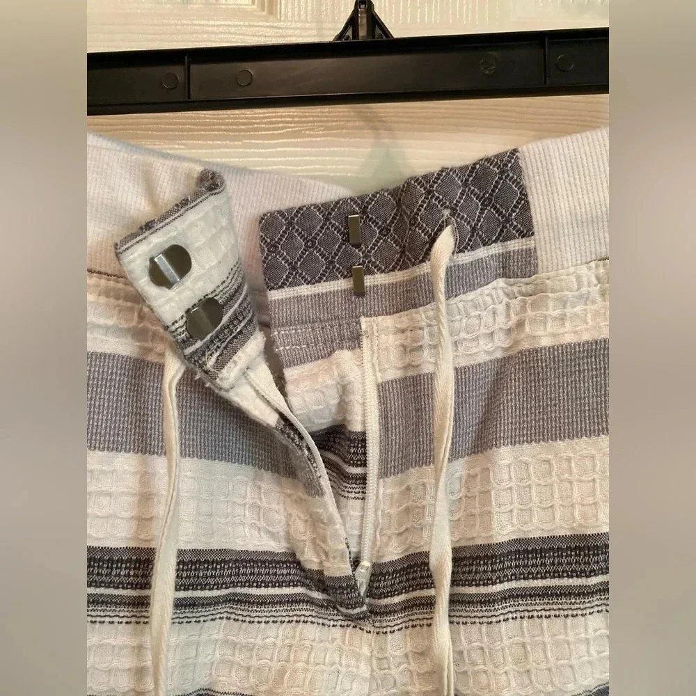 Ann Taylor Loft shorts size 4